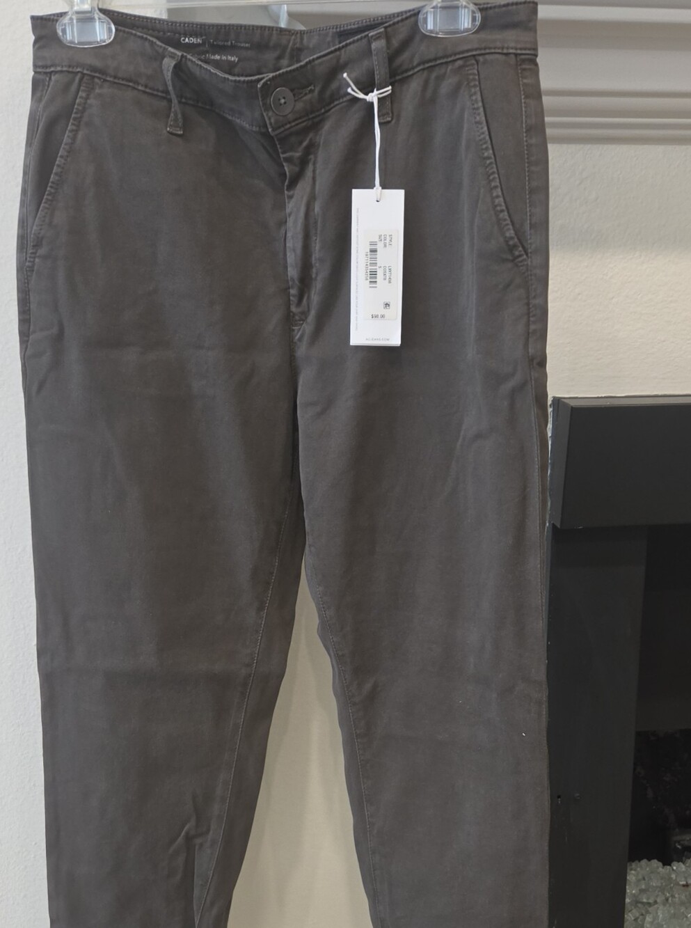 Brand New AG Caden Straight Leg Womens Pants. Size 27